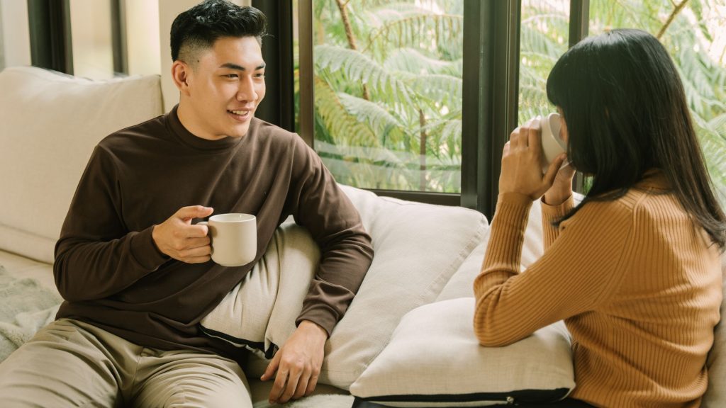 Visual manfaat Human Design untuk kehidupan sehari-hari seperti pengambilan keputusan, relasi, dan keseimbangan emosi. Temukan panduan mengenal diri yang praktis dan membumi lewat Human Design bersama Debisio. Kunjungi Debisio.com sekarang dan mulai perjalanan transformasi kamu hari ini!